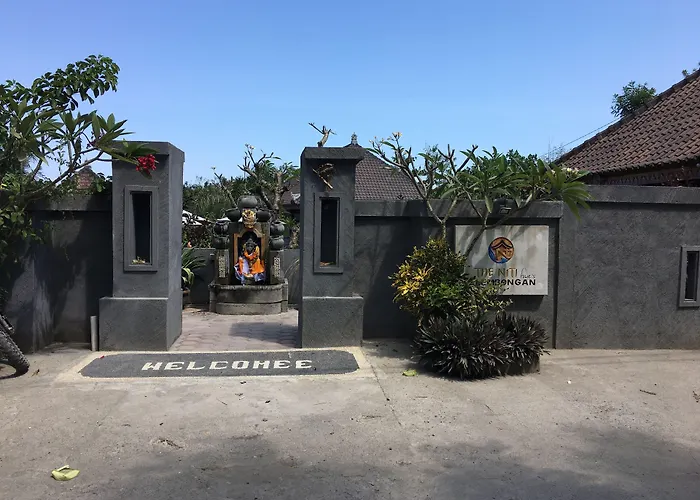 The Niti Hut's レンボンガン島
