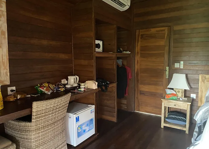 The Niti Hut's レンボンガン島